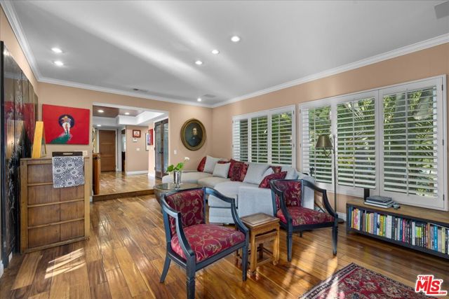 2973 Hutton Drive, Beverly Hills CA: https://media.crmls.org/mediaz/4feaa7c1-be52-4d7a-a9e3-ca2822f373f2.jpg