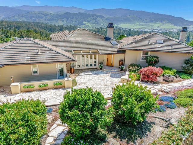 24911 Outlook Terrace, Carmel CA: https://media.crmls.org/mediaz/4feaefa3-8ba9-4d0a-9c67-1c3e6a3ba3b4.jpg