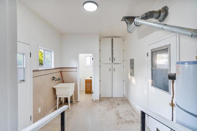 1150 Bonnie View Road, Hollister CA: https://media.crmls.org/mediaz/4feb1391-4817-482c-b9c1-c345a51d0214.jpg