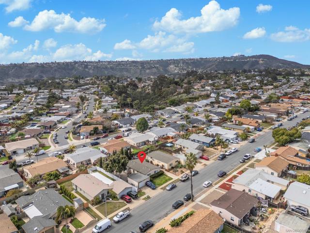 3317 19 Jemez Dr, San Diego CA: https://media.crmls.org/mediaz/4feb1927-0a8f-40c0-bf97-60b08770c0b9.jpg