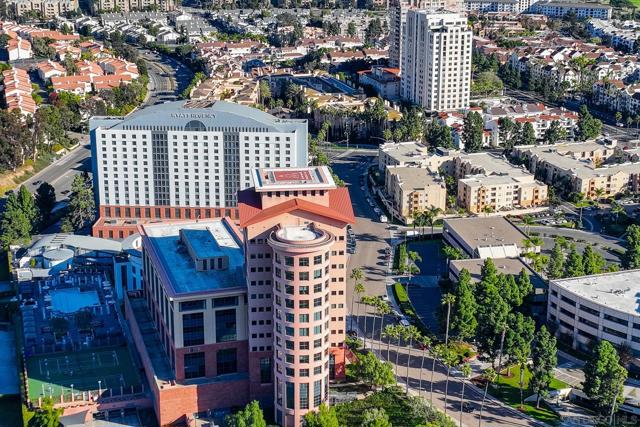 3550 Lebon Dr, San Diego CA: https://media.crmls.org/mediaz/4feb46d9-9361-49c0-b048-088d65fd7a2f.jpg