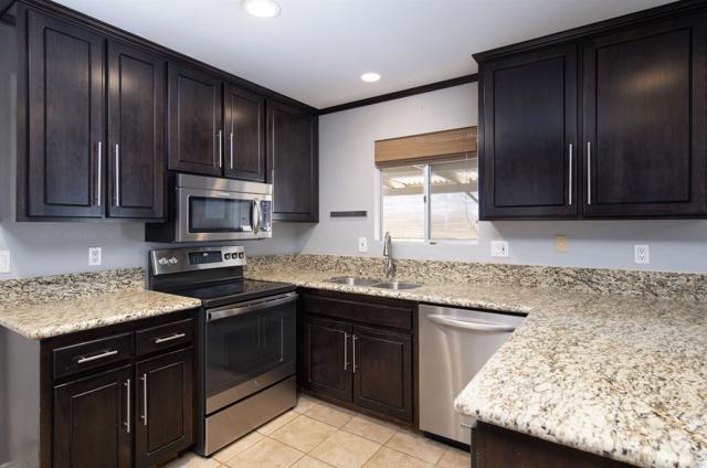 1355 Franklin Lane, Ramona CA: https://media.crmls.org/mediaz/4feb4b68-dacb-4392-a366-5266f1dba6b8.jpg