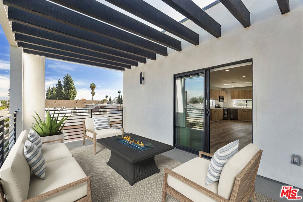 14804 Vanowen Street C, Los Angeles, CA 91405