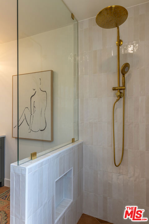 504 N Campbell Avenue, Alhambra CA: https://media.crmls.org/mediaz/4feb9474-2829-425c-b01e-0116a9b7a3e9.jpg
