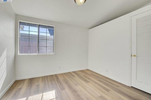 2675 Leeward St, Hayward CA: https://media.crmls.org/mediaz/4febde7b-3e84-4bb7-aa17-a33c349fd28a.jpg