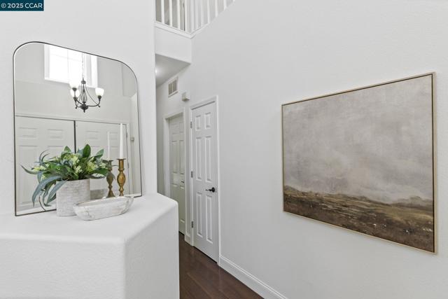 631 Summerwood Dr, Brentwood CA: https://media.crmls.org/mediaz/4fec709d-9f53-4d89-aebd-0ad258a089da.jpg
