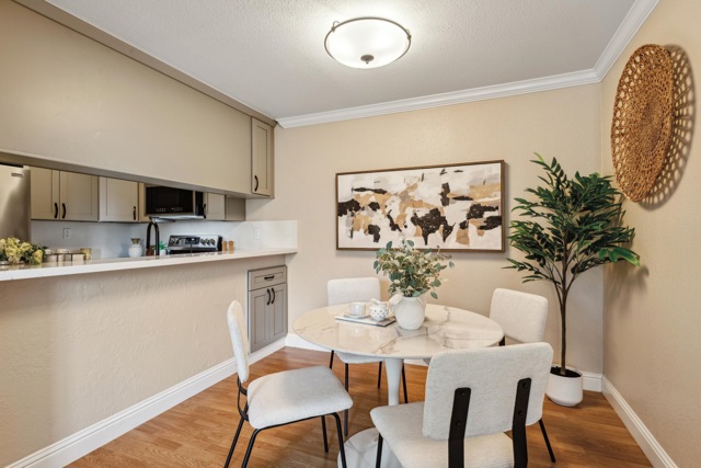 213 Ladera Plz, Union City CA: https://media.crmls.org/mediaz/4fecad40-1713-4736-bcaf-a4c1b260ca6d.jpg