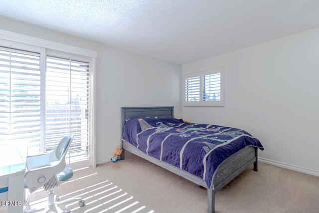 Detail Gallery Image 11 of 20 For 1745 Holly Dr #301,  Glendale,  CA 91206 - 3 Beds | 2 Baths