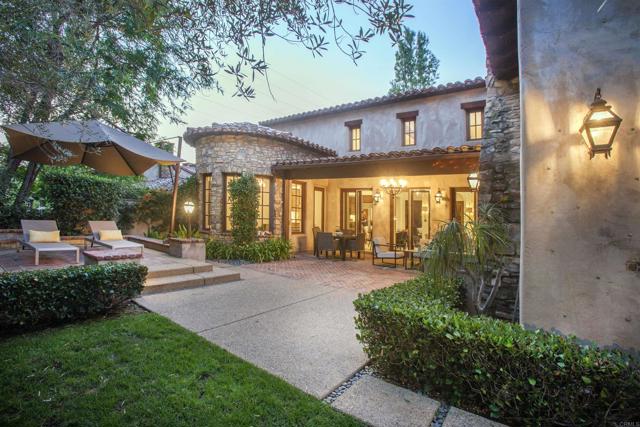 7031 Calle Portone, Rancho Santa Fe CA: https://media.crmls.org/mediaz/4fed3f93-04c5-4b1c-a852-4ab5a106e678.jpg
