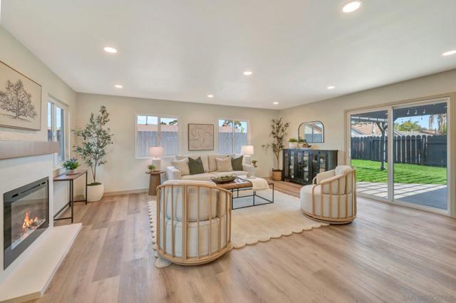 11187 Tyrolean Way, San Diego CA: https://media.crmls.org/mediaz/4feefaa9-097c-4b62-a875-b92fbdcf2845.jpg