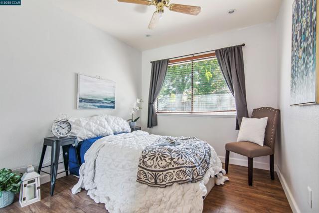 2628 Asilomar Dr, Antioch CA: https://media.crmls.org/mediaz/4fefad06-2549-40cf-a034-3c048672fe2e.jpg