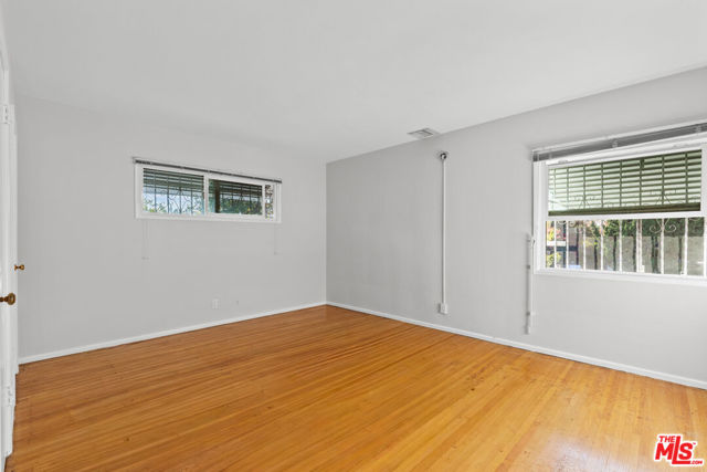 5733 Colfax Avenue, North Hollywood CA: https://media.crmls.org/mediaz/4ff00cfa-85ba-4358-a8c8-4dbb45186cb2.jpg