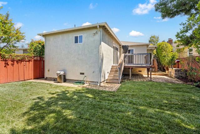 155 Oakview Drive, San Carlos CA: https://media.crmls.org/mediaz/4ff0a481-ff8b-47ff-be93-d8e162e463aa.jpg