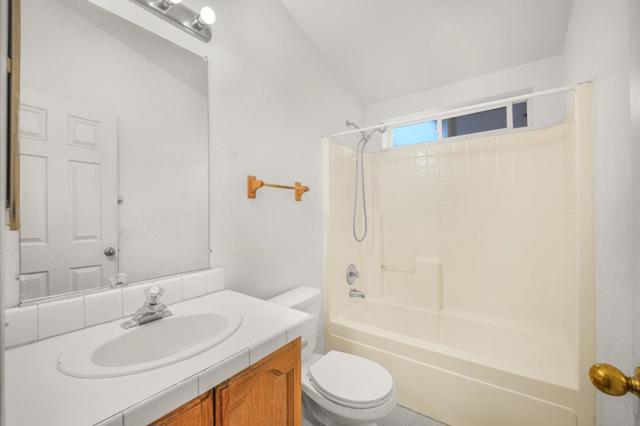 1515 N Milpitas Boulevard, Milpitas CA: https://media.crmls.org/mediaz/4ff1326b-55bf-4f4f-84ac-62a6384dd122.jpg