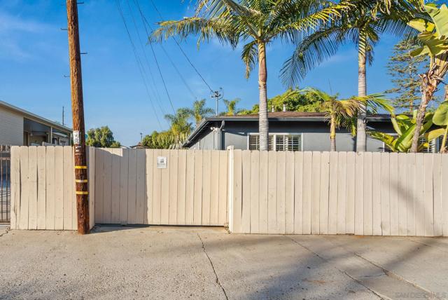 1733 Hornblend St, San Diego CA: https://media.crmls.org/mediaz/4ff26609-bcee-4481-b358-f4e0f61b441a.jpg