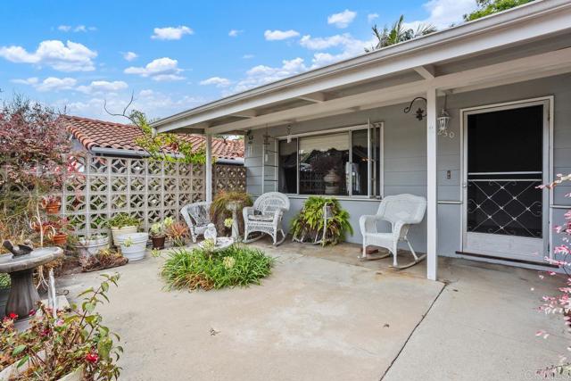 Detail Gallery Image 3 of 30 For 1230 Tamarack Ave, Carlsbad,  CA 92008 - 3 Beds | 2 Baths
