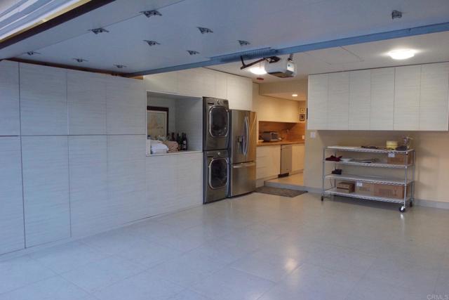 Image 12 of 21 For 411 Windjammer Cir