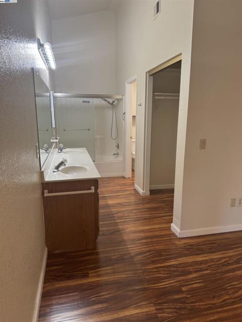 5325 Avante Lane, Salida CA: https://media.crmls.org/mediaz/4ff34a87-ed06-4d36-a9b7-59a0327ef2ad.jpg