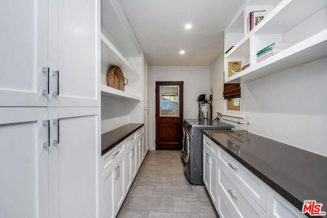 4838 Coldwater Canyon Avenue, Sherman Oaks CA: https://media.crmls.org/mediaz/4ff35d1d-a7a3-4319-b08c-b88118270826.jpg