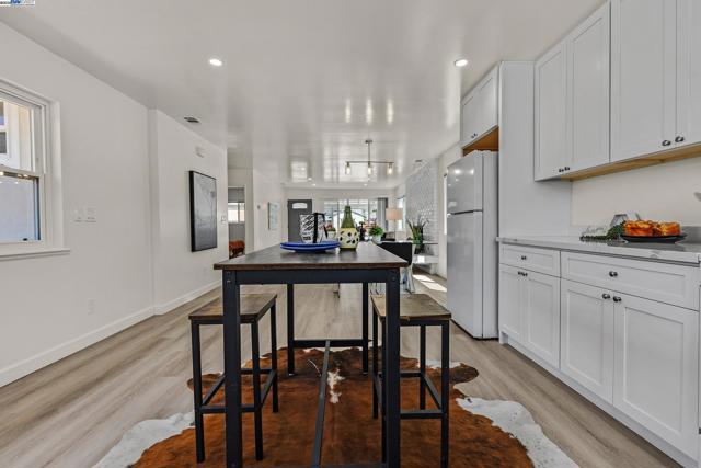3495 Carrillo Dr, San Leandro CA: https://media.crmls.org/mediaz/4ff3a84d-90c6-41a8-89f7-149cf815362c.jpg