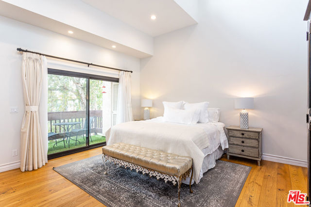 1625 Idaho Avenue, Santa Monica CA: https://media.crmls.org/mediaz/4ff440ef-bc12-4b00-9715-38d171a5b8e5.jpg
