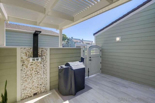 1802 Parliament Rd, Encinitas, California 92024, 3 Bedrooms Bedrooms, ,3 BathroomsBathrooms,Townhouse,For Sale,Parliament Rd,250017152SD