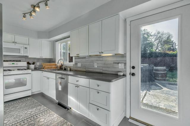 3114 San Ramon Road, Concord CA: https://media.crmls.org/mediaz/4ff4dbb3-0f55-4b12-871f-8867f2ec01ec.jpg