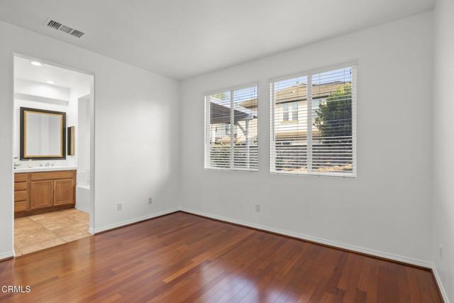 3806 Golden Pond Drive, Camarillo CA: https://media.crmls.org/mediaz/4ff4f0c4-9f5a-45d0-8130-7ea5c325d9b8.jpg
