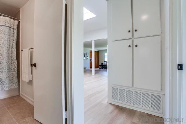15034 Jenell St, Poway CA: https://media.crmls.org/mediaz/4ff651c7-1303-4b3d-ac59-975b7245d885.jpg