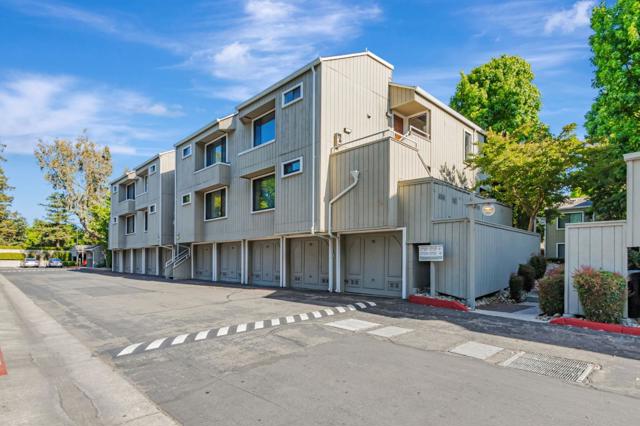 1718 Braddock Court, San Jose CA: https://media.crmls.org/mediaz/4ff695b7-2545-4fde-a534-efd80cb6b44c.jpg