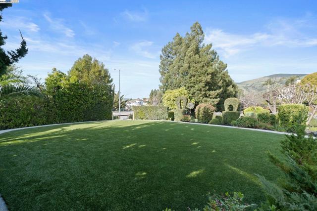 46925 Aloe Court, Fremont CA: https://media.crmls.org/mediaz/4ff6ab1f-5044-43ef-9dde-be6002ef8467.jpg