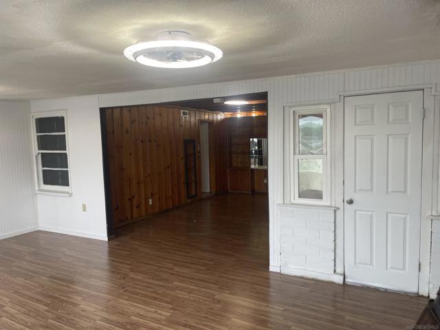 6034 Dwight St, San Diego CA: https://media.crmls.org/mediaz/4ff6cdf1-d4fd-4616-93e9-388981b7c33d.jpg