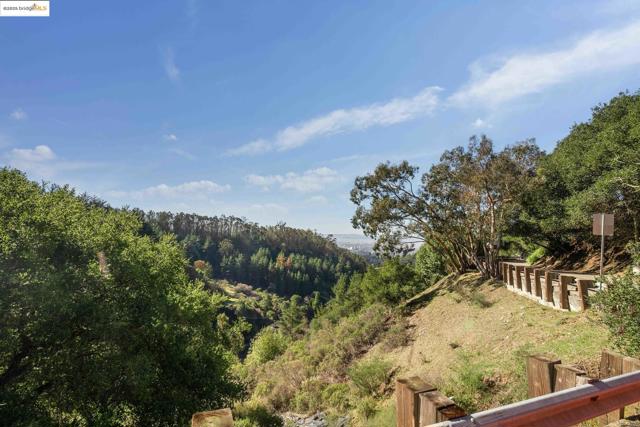 0 Tunnel Rd, Oakland CA: https://media.crmls.org/mediaz/4ff79c95-9232-4aeb-8b87-ba883d265127.jpg