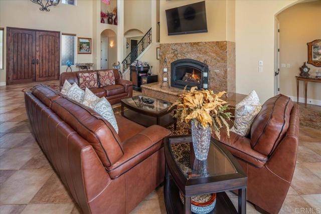 Detail Gallery Image 10 of 66 For 15111 La Plata Ct, Ramona,  CA 92065 - 5 Beds | 6/1 Baths