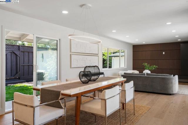 2662 Tuliptree Ln, Santa Clara CA: https://media.crmls.org/mediaz/4ff8cf9b-ae99-4913-afb3-4726e3be077a.jpg