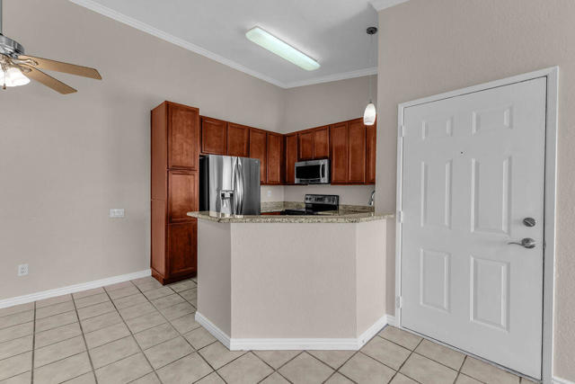 Image 12 of 38 For 78650 Avenue 42  802