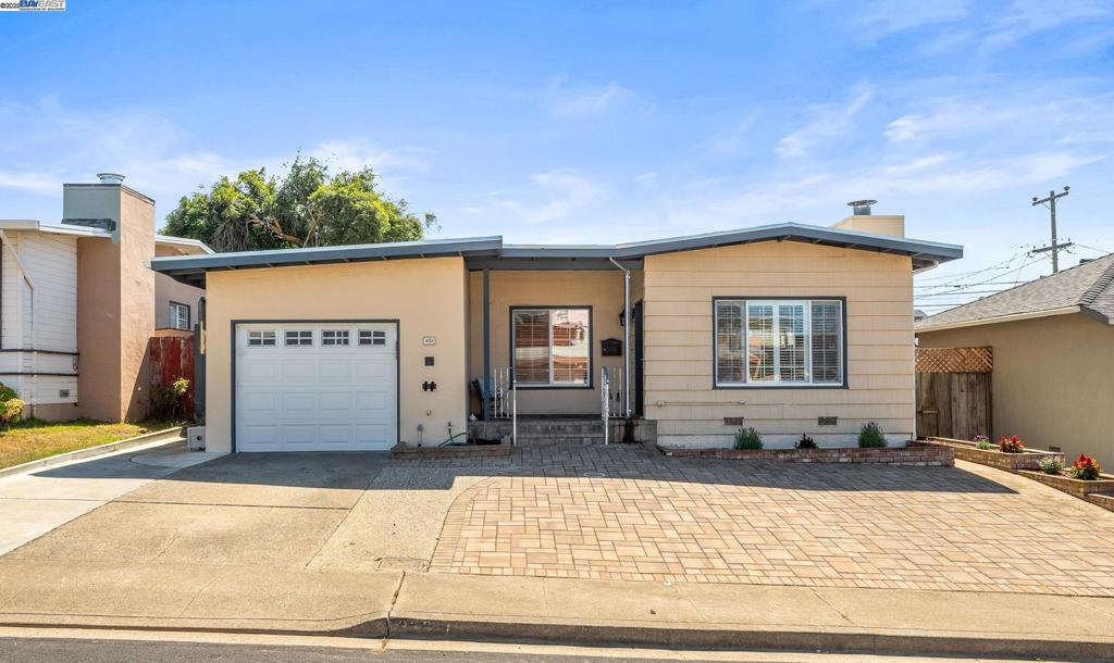 332 Heather Way