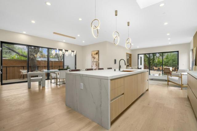 711 Central Avenue, Menlo Park CA: https://media.crmls.org/mediaz/4ffa7901-4ed8-4b8a-8444-50917ae1a5ea.jpg