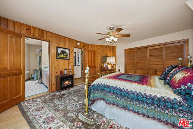 Image 33 of 75 For 1551 Darling Avenue
