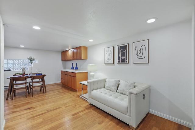 114 Garden Lane, Daly City CA: https://media.crmls.org/mediaz/4ffb6d25-4884-48e8-ad0e-567b8228516d.jpg
