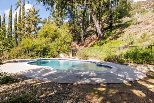 Detail Gallery Image 8 of 41 For 2915 Hopeton Rd, La Crescenta,  CA 91214 - 4 Beds | 3 Baths