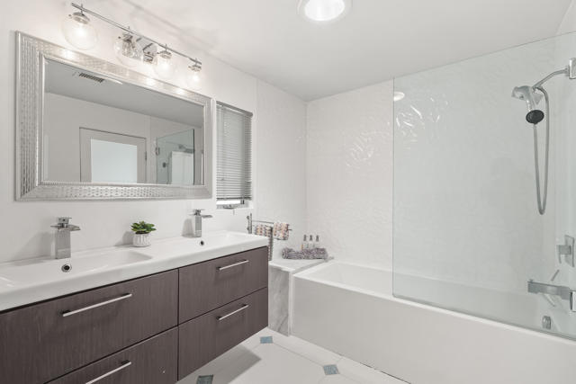 1115 Pasatiempo Road, Palm Springs CA: https://media.crmls.org/mediaz/4ffbd854-3c16-49bf-a3b9-5b004c716036.jpg