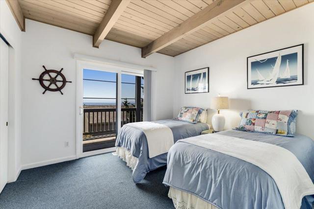 617 Beach Drive, Aptos CA: https://media.crmls.org/mediaz/4ffc093e-f9dc-49f8-b00a-2c9c0f18bbff.jpg