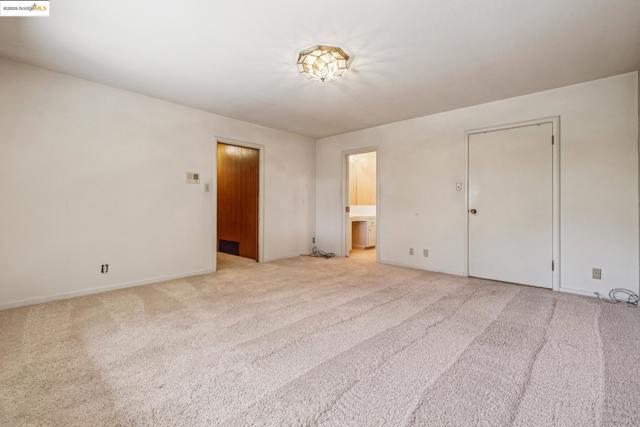 5201 Alhambra Valley Rd, Martinez CA: https://media.crmls.org/mediaz/4ffc4230-fc34-4296-bcbf-291caee4eeda.jpg