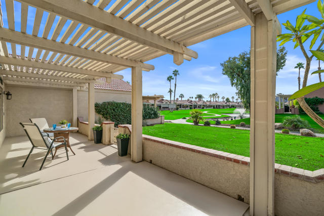 76955 Turendot Street, Palm Desert CA: https://media.crmls.org/mediaz/4ffc5130-a432-49e8-ace5-00be012a9232.jpg
