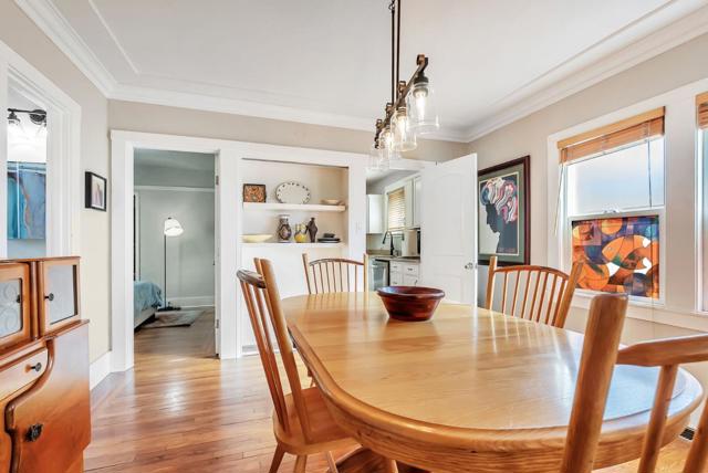 2452 Humboldt Avenue, Oakland CA: https://media.crmls.org/mediaz/4ffd39d1-fed5-453c-ade2-dca337a0d6bb.jpg