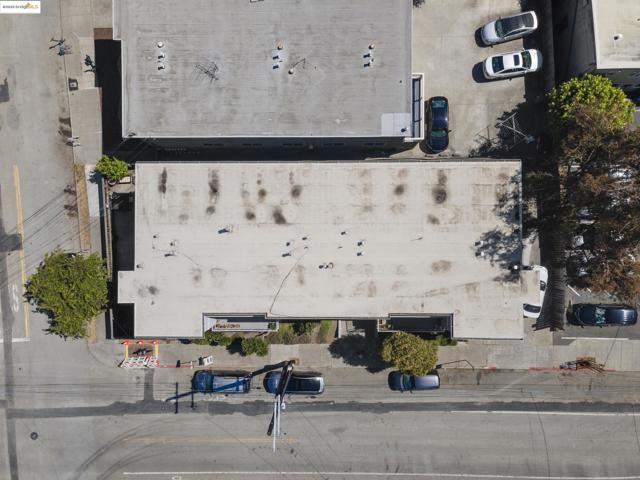 1929 California, Berkeley CA: https://media.crmls.org/mediaz/4ffd558a-2522-4f5d-a975-f269034e2021.jpg