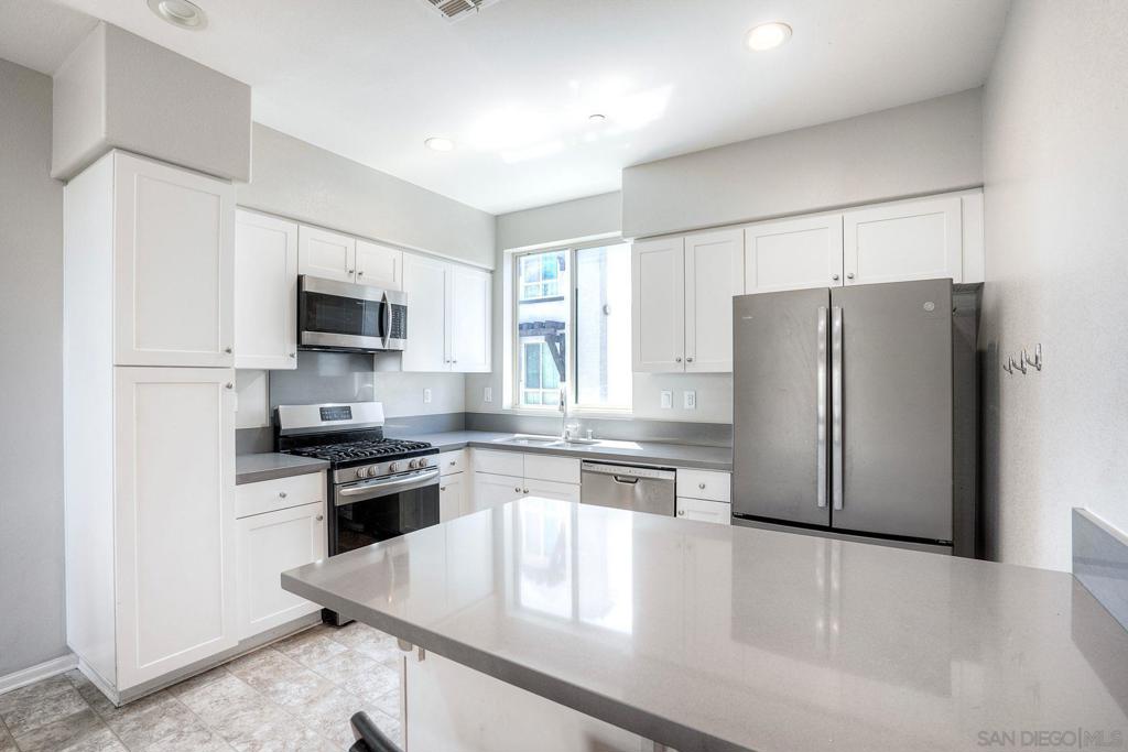 8850 Olive Ln #7