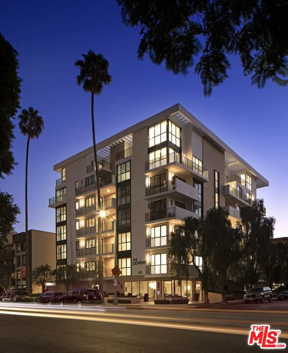 105 S Doheny Drive #PH3