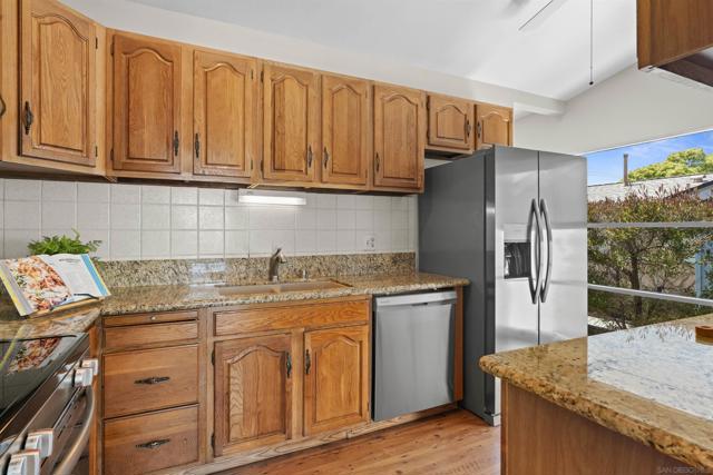 5768 CAMBER DR, San Diego CA: https://media.crmls.org/mediaz/4fffe33a-51e7-4ec2-ab62-e577e0ab0ed8.jpg